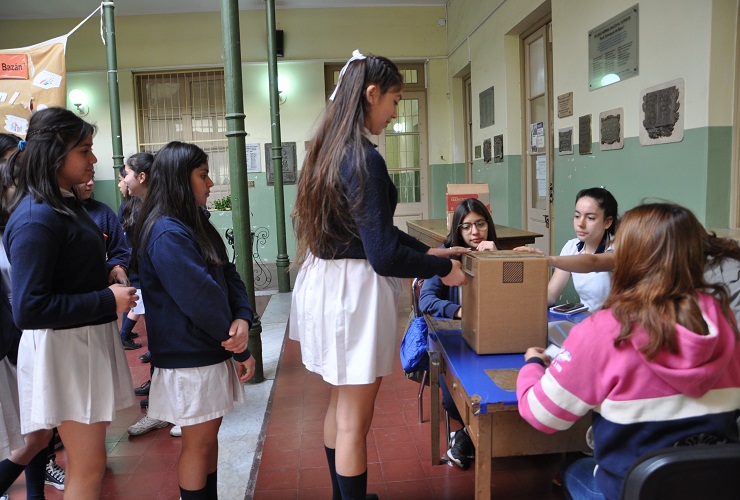 ANSL | Después de cinco años, alumnas de la Escuela “Paula Domínguez de ...