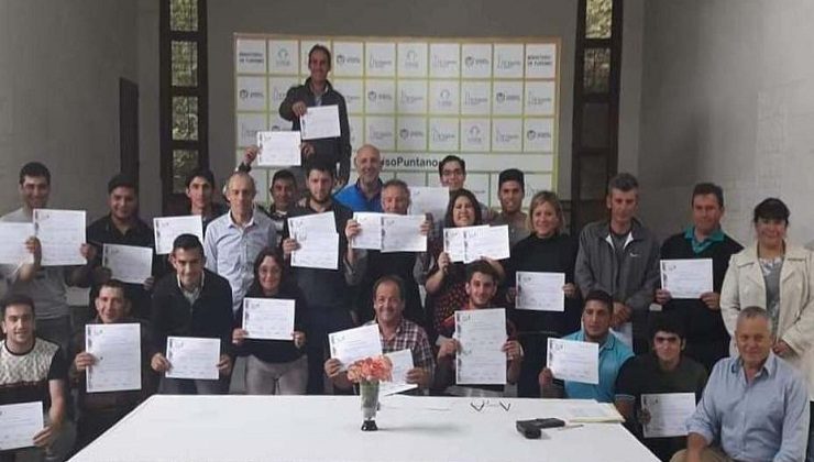 Más de 20 alumnos recibieron su certificado de formación profesional