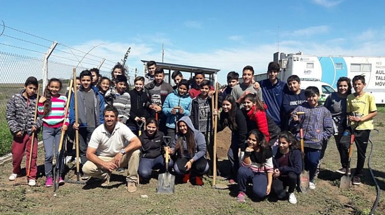 Capacitaron a alumnos de la Escuela Agrotécnica “Leonor M. Hirsch de Carballo”