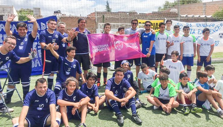 La escuela de “El Ave Fénix” y “Los Guerreros” participaron del 5° encuentro “Unidos por el Fútbol”