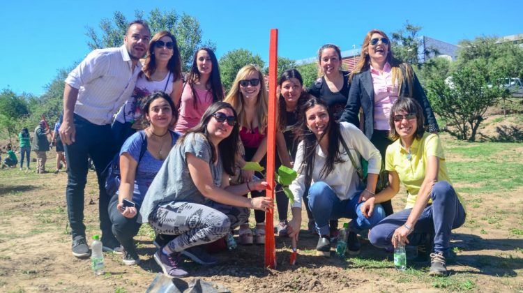 Cientos de jóvenes puntanos celebraron el Día Mundial del Aire Puro