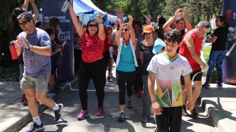 Más de 400 personas conmemoraron el Día de la Diabetes con una caminata