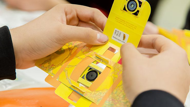 Este lunes continúa la entrega de tabletas y foldscopes