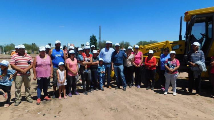 “Sueños Puntanos”: iniciaron la construcción de dos viviendas en Alto Pencoso