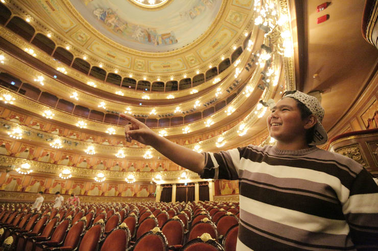 Alumnos de tres escuelas de parajes de San Luis conocerán el Teatro Colón.