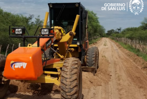 Reparan los 60 km que unen Candelaria con el paraje Balde de los Torres