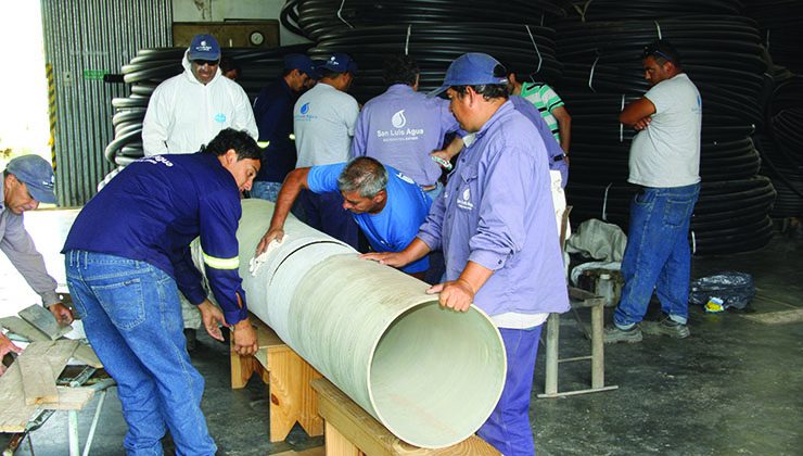 San Luis Agua se capacitó en técnicas de enfibrado para acueductos