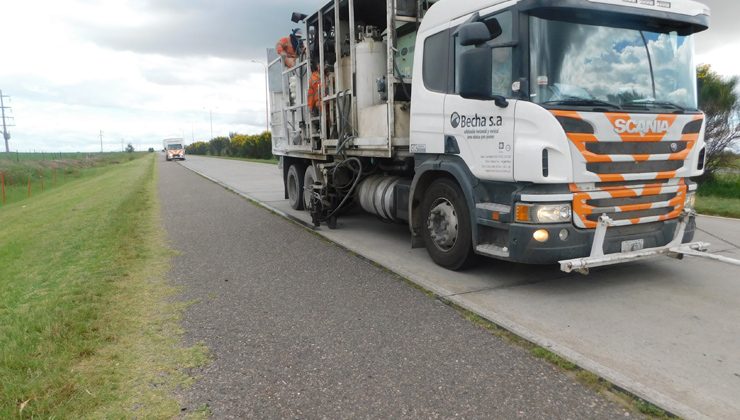 Realizan la demarcación horizontal en la Autopista de las Serranías Puntanas