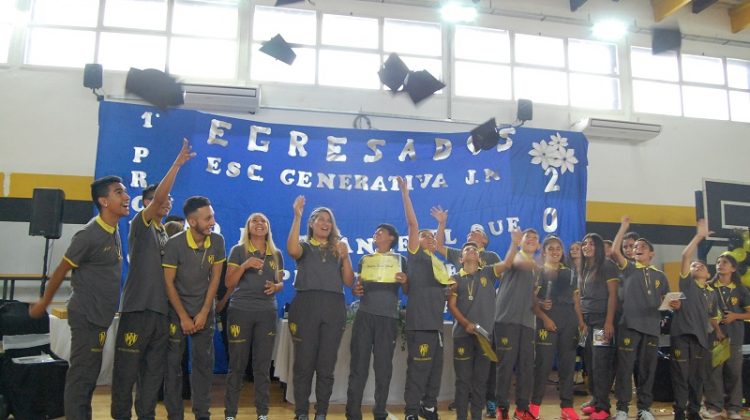 La Escuela Generativa “Jorge Newbery” celebró su primer acto de colación