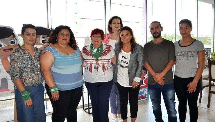 La ministra Calderón recibió a integrantes de la Campaña Nacional por el Derecho al Aborto Legal Seguro y Gratuito