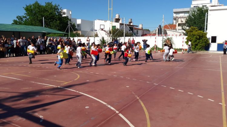 Realizaron una muestra de educación física y arte en la Escuela Pública Digital “Albert Einstein”