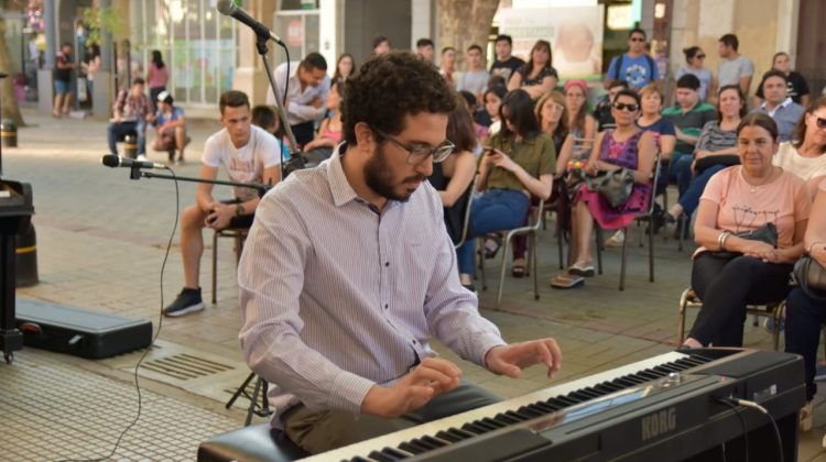 “La Casa de la Música me ayudó a masificar mi trabajo, me ofreció una oportunidad única, amo trabajar allí”