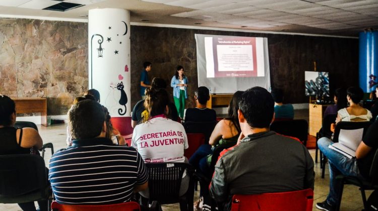 Gran convocatoria en el lanzamiento de las clínicas en nuevas herramientas tecnológicas