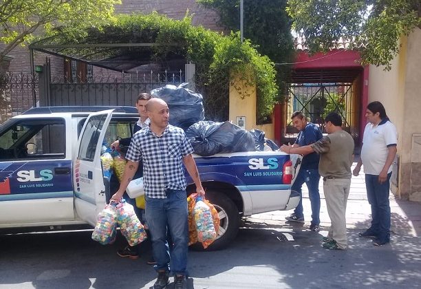 San Luis Solidario colabora con el traslado de tapitas a la Fundación Garrahan