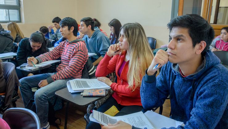 Abrieron las inscripciones para estudiar idiomas en el verano