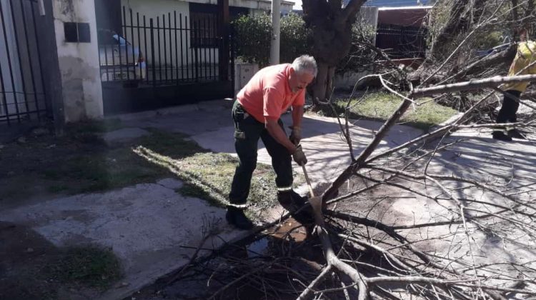 San Luis Solidario asistió a vecinos afectados por la tormenta del sábado