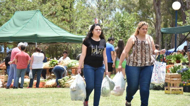 Con más de 500 expositores, la Feria de Pequeños y Medianos Productores cerró un exitoso año