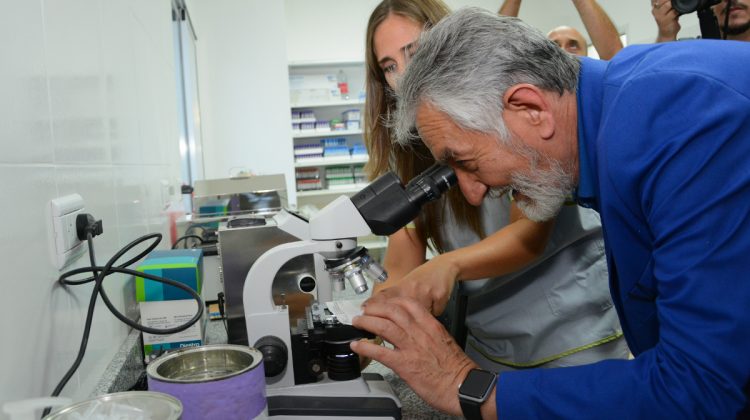 Rodríguez Saá: “Este hospital abarcará en su atención a 5 mil personas y cubre todas las necesidades con aparatología de avanzada”