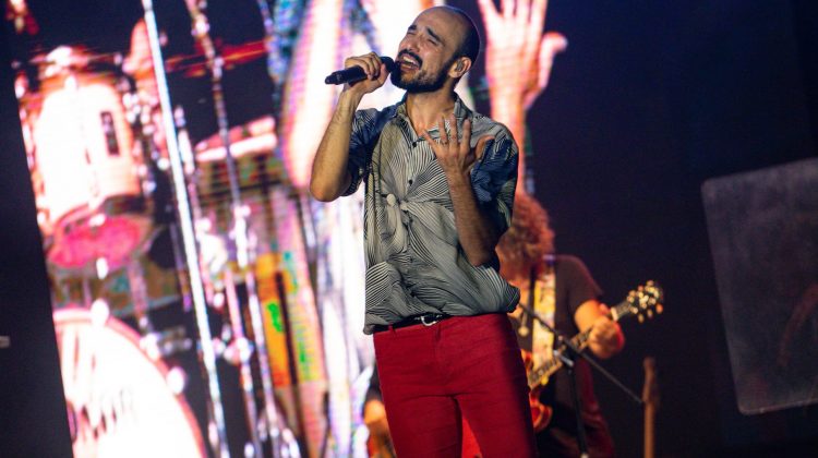 Abel Pintos cerró una noche de lujo en “La Pedrera”