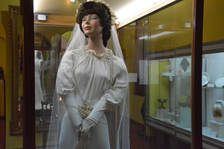 En la exposición se podrá apreciar el vestido de novia de Dora Delia Ochoa de Masramón.