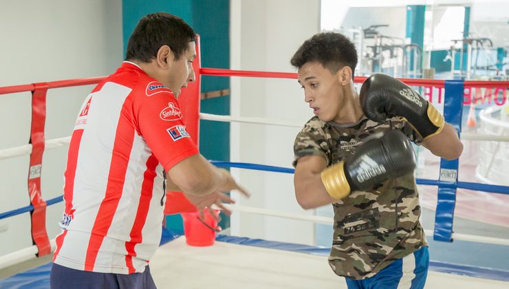 Axel Medina, un campeón de boxeo amateur que crece desde el Campus 