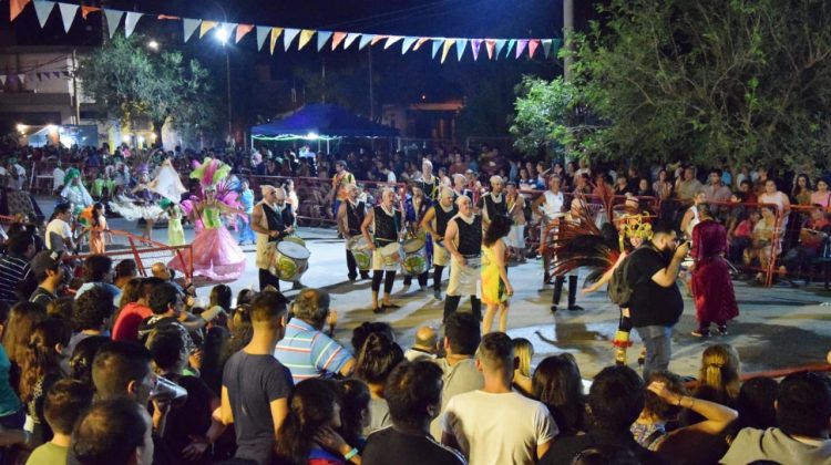 Quines sigue con todo el ritmo del carnaval