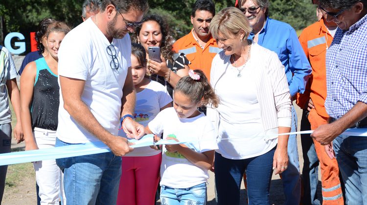 La comunidad del paraje Juan W. Gez cuenta desde hoy con un acceso renovado