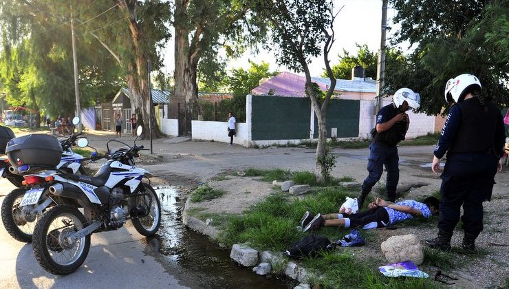 La Policía detuvo a un hombre con drogas durante un operativo de prevención