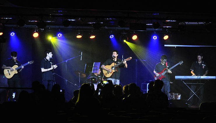 El folclore dijo presente de la mano de “Volver en Guitarras”