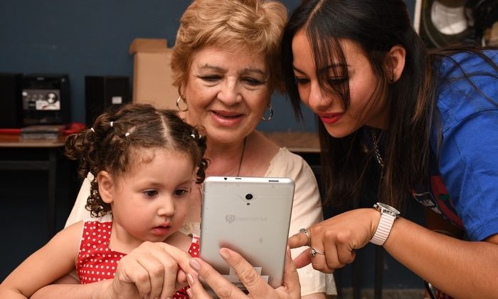 En menos de tres días, cerca de 600 jubilados se inscribieron para recibir su tableta