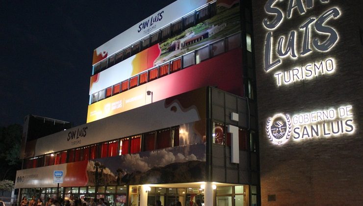 Presentaron la nueva fachada del edificio de Turismo