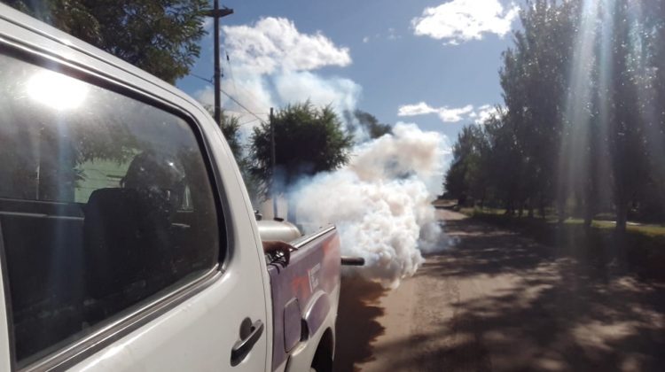 Nueva Galia: Epidemiología fumigó en la previa de El Caldén 