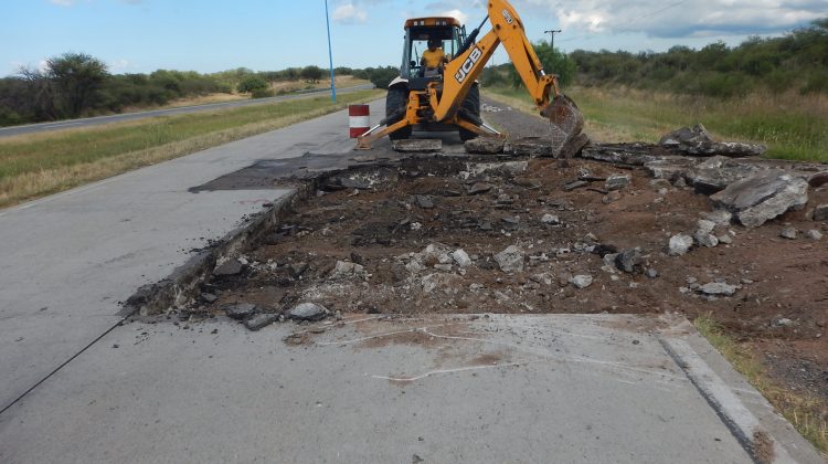 Realizan obras de mantenimiento y reparación de losas