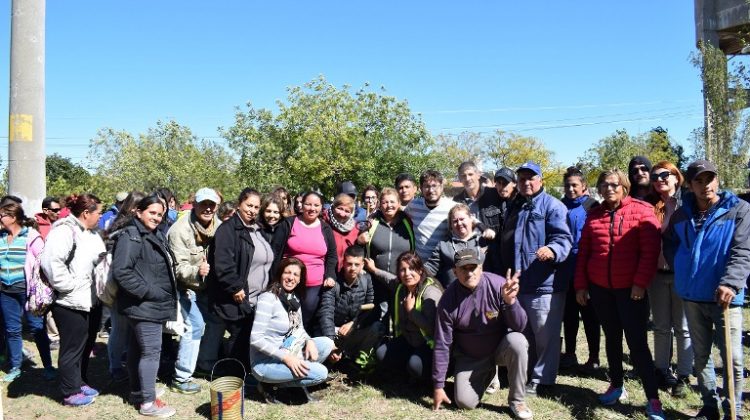 Trabajadores del Plan de Inclusión Social plantaron 2.200 árboles