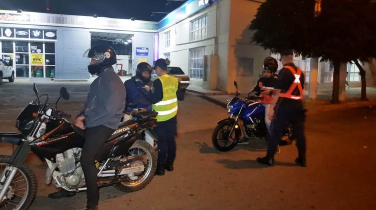 Retuvieron motos por ruidos molestos y falta de documentación