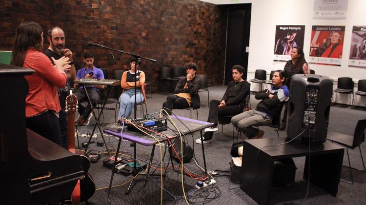 “Canciones con Loop” festejó su segundo encuentro en Casa de la Música