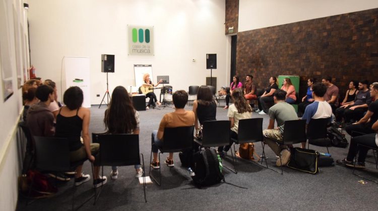 Se llevaron a cabo los talleres de guitarra, percusión y técnica vocal