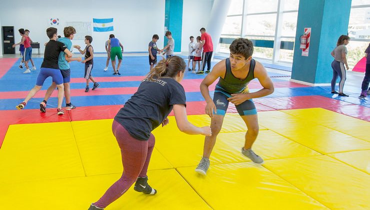 Deportistas puntanos buscarán formar parte de la Selección Argentina de Lucha