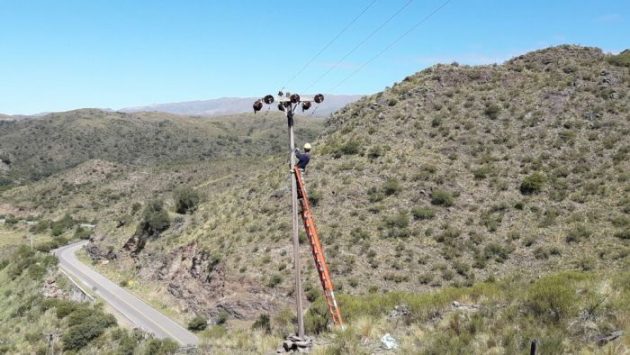 A fines de abril culminarán las obras del nuevo tendido de fibra óptica