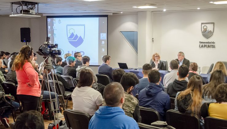 Se presentó la carrera de Técnico de Desarrollador de Software para alumnos de primer año