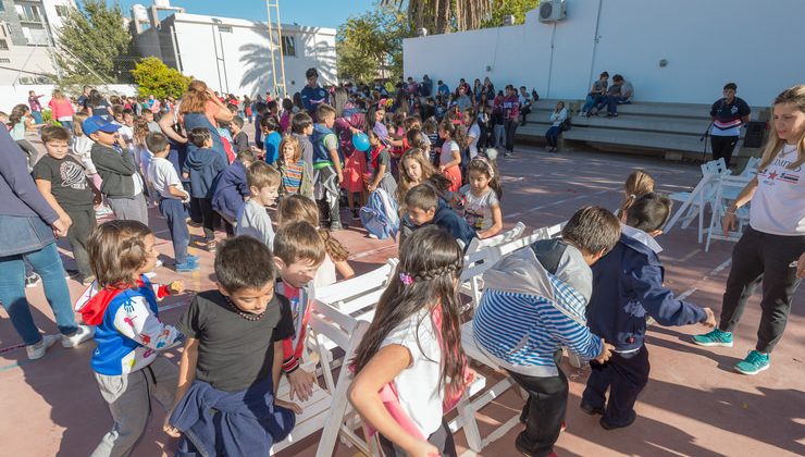 La Escuela “Albert Einstein” celebró sus 8 años de vida