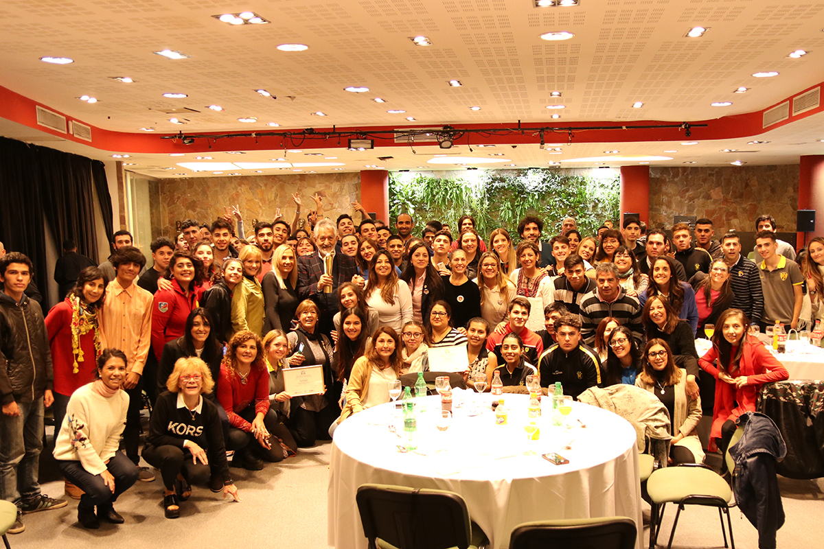 El gobernador Alberto Rodríguez Saá celebró con los alumnos de las escuelas generativas el premio WSIS.