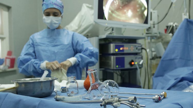 El Hospital San Luis cuenta con una nueva torre de videolaparoscopía