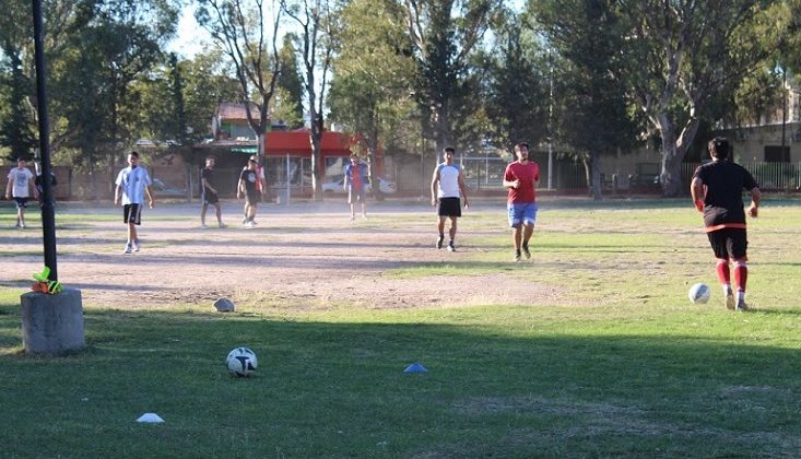 Realizan clases deportivas en el Parque de las Naciones