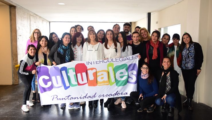 Silvia Rapisarda visitó las casas culturales de la ciudad capital