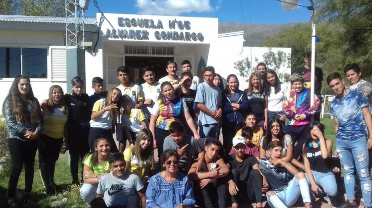 Alumnos de la Escuela Generativa GEPU y de la escuela del paraje Los Molles compartieron una jornada de intercambio