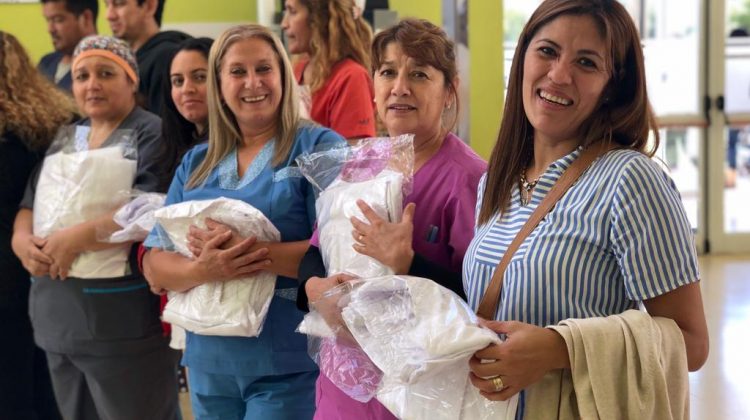 Trabajadores de la Maternidad Provincial recibieron ropa de trabajo