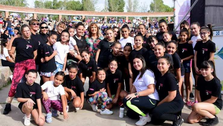 La zumba se hizo sentir en el Parque IV Centenario