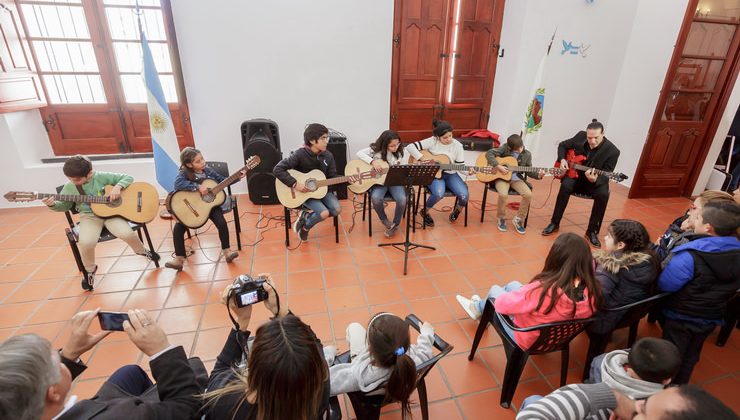 El ensamble junior hizo su debut en el Cabildo de La Punta