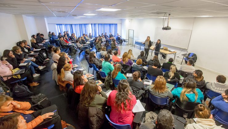 Alumnos de la carrera Licenciatura en Enfermería tuvieron su primer encuentro presencial en la ULP